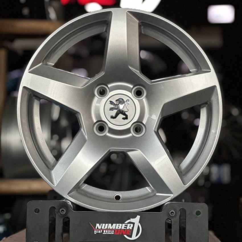 رینگ فابریک شمشیری سایز 15  نقره ای خارجی